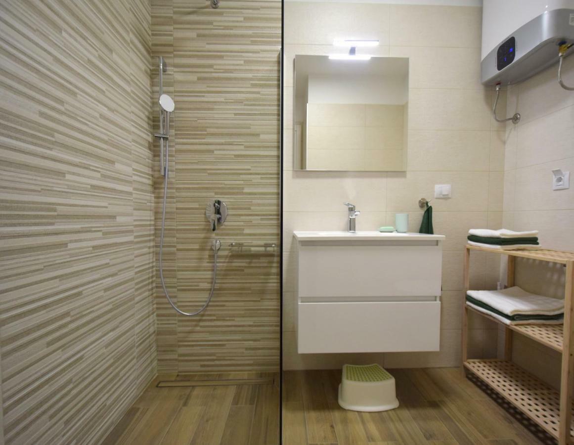 Čižići Apartments Medna מראה חיצוני תמונה