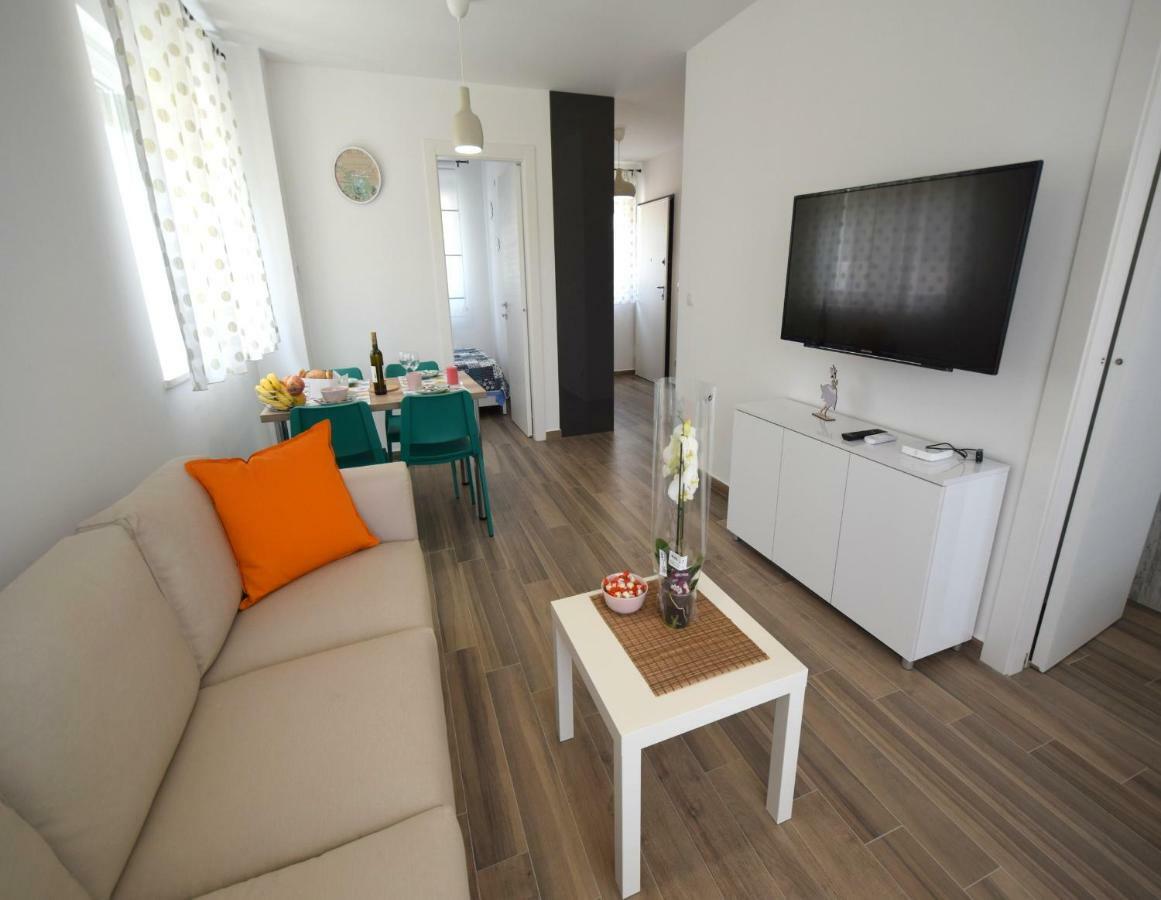 Čižići Apartments Medna מראה חיצוני תמונה