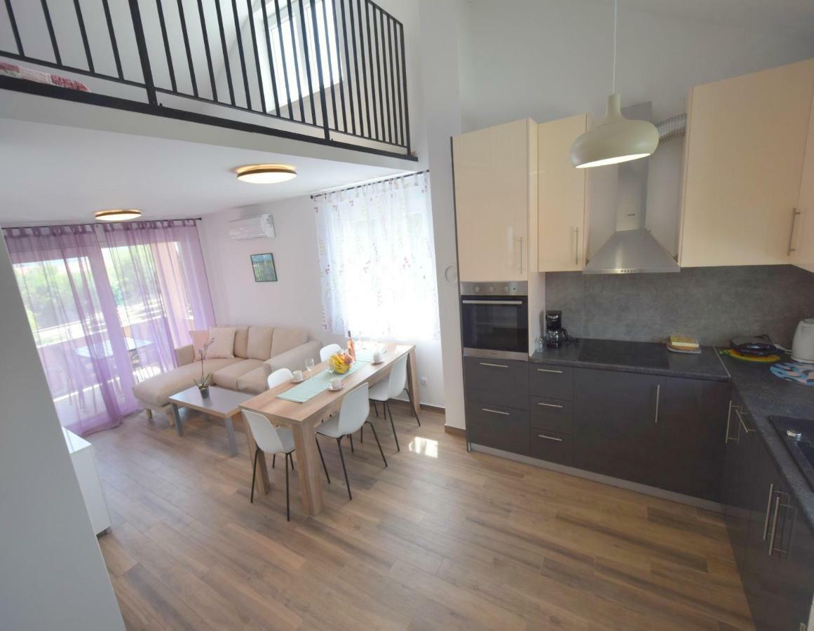 Čižići Apartments Medna מראה חיצוני תמונה